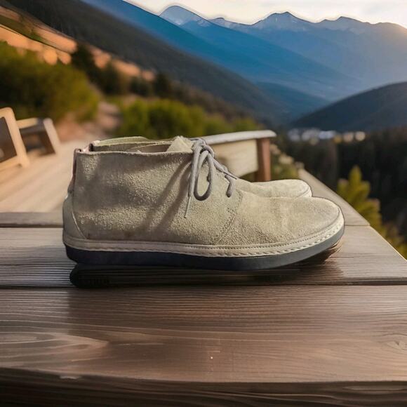 UGG Neumel chukka boots in a tan suede Sz. 11.5 main image 4